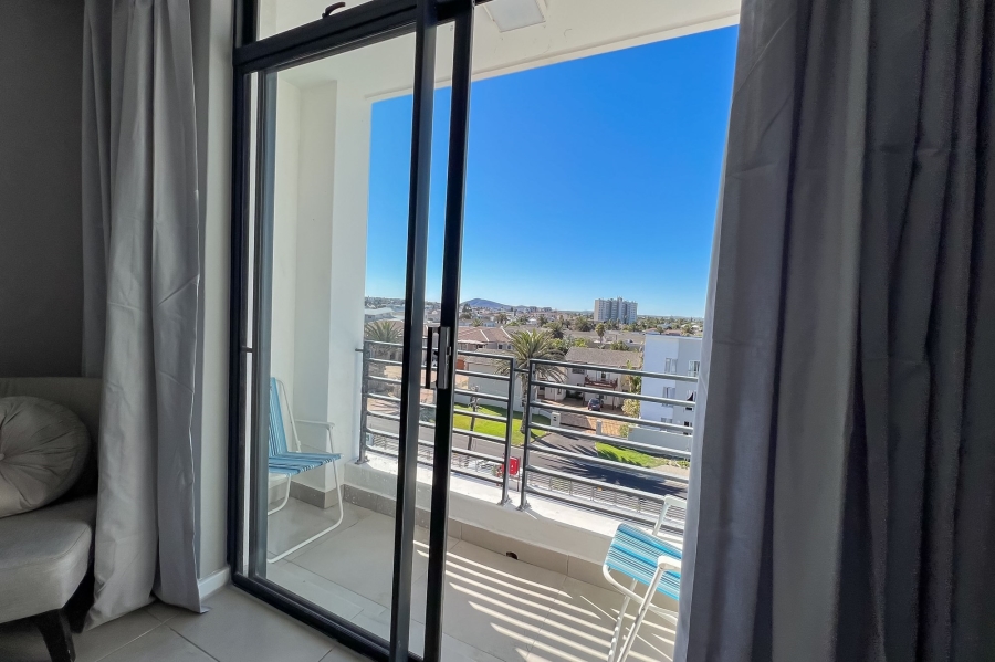 1 Bedroom Property for Sale in Beachfront Western Cape